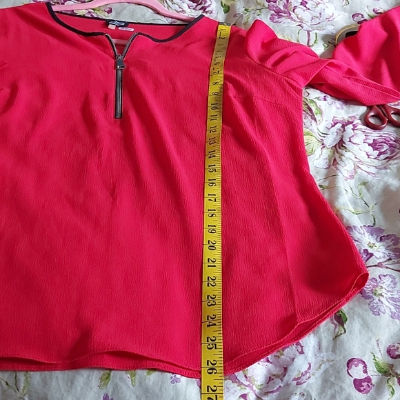 Red hot blouse tunic size L front zipper - Picture 6 of 7